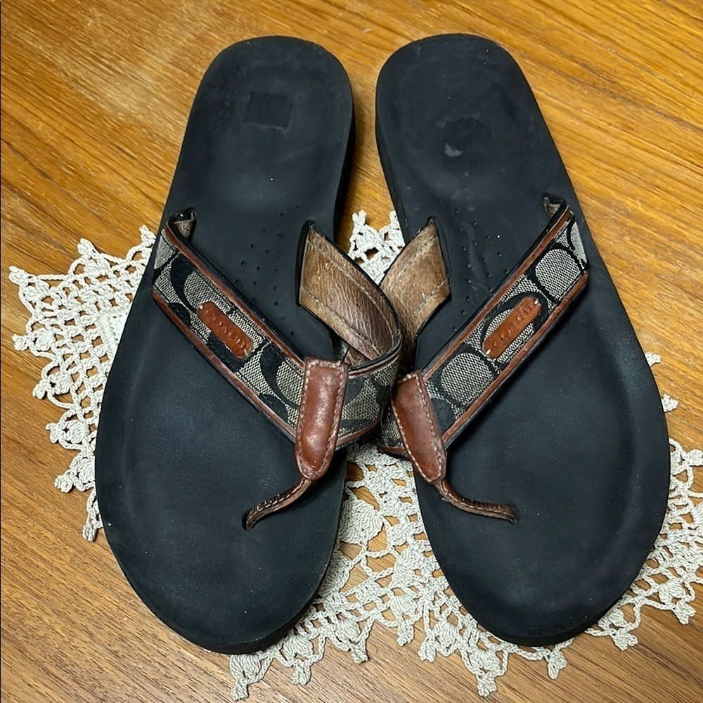Coach Juliet Leather Flip Flop Size 9 9.5